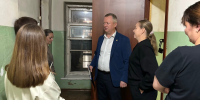 «Крыша течет, УК молчит»: депутаты ЛДПР разбираются с коммунальными проблемами дома на улице Ивана Шатрова в Шарье - ЛДПР
