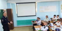 Сотрудник Госавтоинспекции провёл беседу о ПДД в школе Новотроицка - Time56.Ru