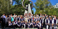 В 85-ю годовщину с начала блокады Ленинграда в Барнауле возложили цветы к памятному знаку - Барнаульская городская Дума