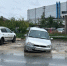 В Сызрани поплыла парковка, вместе с ней поплыли и машины - КТВ-ЛУЧ