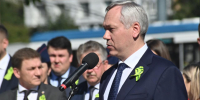 Андрей Травников почтил память жертв блокады Ленинграда - Gorsite.Ru