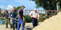 В курском поселке Медвенка продолжается благоустройство парка «Советский сад» - Городские Известия