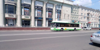 Хулиганы обстреляли камнями воронежский автобус - Комсомольская Правда
