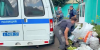 Кинологи МВД по Мордовии передали урожай яблок в Саранский зоопарк - Вестник Мордовии