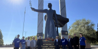 В Мариуполе возложили цветы к мемориалу Воину-освободителю - Петербургский дневник