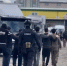В Красноярске силовики устроили облаву на находящихся на оптовом складе мигрантов - ИА Запад24