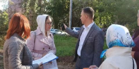 Работы по благоустройству и ремонту дорог идут в округах депутатов Думы Иркутска Артура Бектемирова и Павла Кудеева - Baikal24.Ru