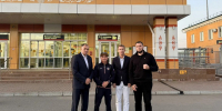 Серебряного призера чемпионата России по боксу на перроне ждал министр спорта Хакасии - ИА Хакасия