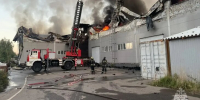 Пожар локализован на складе в подмосковном Щелкове - M24.Ru