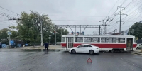 Женщина-пассажир серьезно пострадала при столкновении Hyundai и трамвая в Самаре - Самарская Газета
