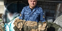 Сотрудники исправительной колонии № 2 передали маскировочных сетей для участников специальной военной операции - УФСИН
