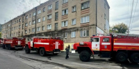 Сотрудники МЧС спасли трех человек на пожаре в Миассе - Агентство новостей Доступ