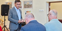 Игорь Антропенко проверил ЦРБ и детскую школу искусств в Колосовском районе - 12 канал