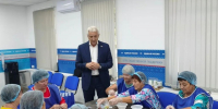 Депутат Госдумы Леонид Огуль встретился с черноярскими волонтёрами серебряного возраста - Единая Россия