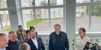 Александр Дрозденко посетил обновленную Ульяновскую СОШ №1 - 47Channel.Ru