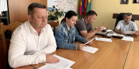 Рабочие будни депутатов - Администрация Славянского района