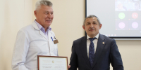 Ильдус Зарипов встретился с коллективом Лаишевской ЦРБ и вручил награду заслуженному врачу Татарстана - Лаишевский район