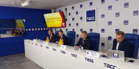 Новосибирские справедливороссы потребовали отменить повышение тарифов ЖКХ - Сиб.фм