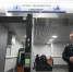 Посетительницы метро Петербурга пожаловались на частые досмотры маленьких сумок - Комсомольская правда