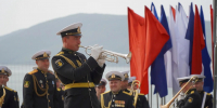 Магадану моряки напомнили в чём сила - Vostok.Today