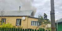 В Лебяжье горел дом: пострадал один человек - Комсомольская Правда