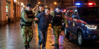 Пьяный дебошир при задержании побил двух росгвардейцев - Zebra-TV.Ru