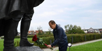 Глава Ленобласти почтил память святого князя Александра Невского во время визита в Тосненский район - Единая Россия