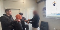 Следком показал видео с места убийства мужчины в ремонтном цеху в Гатчинском округе - 47Channel.Ru