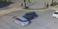 Видео: в Якутске при столкновении двух иномарок пострадали четыре человека - Якутское-Cаха ИА