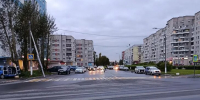 Грузовик с экскаватором оборвал провод в Северодвинске - M24.Ru