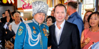Уссурийские казаки посетили презентацию фильма «Арсеньев» - Администрация Уссурийского городского округа