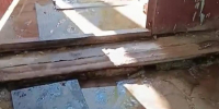 «Вода уже прямо в подъезде»: дырявая труба в Советском районе Воронежа продолжает заливать горожан - Bloknot-Voronezh.Ru