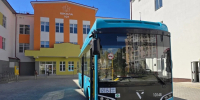 Автобус-класс: в Сочи провели необычный урок дорожной безопасности - Sochi24.tv