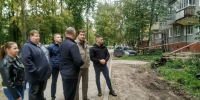 Представители регионального оператора проверили ход капитального ремонта в доме № 3. - Город Новодвинск