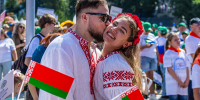 Семейное шествие открыло фестиваль «Крепкая семья – крепкая Россия» во Владивостоке - Администрация г. Владивостока