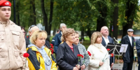 В день 94-летия Красногорска Дмитрий Волков возложил цветы к монументу на «Красной горке» - Городской округ Красногорск