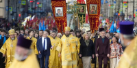 Бельский принял участие в Божественной литургии и Общегородском крестном ходе в День перенесения мощей святого благоверного князя Александра Невского - Spbdnevnik.ru