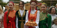 Национальные традиции в молодежном стиле представили в Екатеринбурге на праздновании Дня народов Среднего Урала - Информационный портал Свердловской области