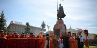 В Волгограде памятник Александру Невскому освятил митрополит Владимир - Волга-Медиа