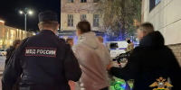Полицейские и следователи нагрянули в алкомаркет на улице Марата - Калужская неделя
