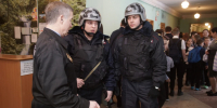 «Охраняют бабушки и дедушки»: рязанцы – о сборах на безопасность в школах и ее эффективности - Комсомольская Правда