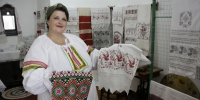 К 89-летию Кубани тихорецкая мастерица показала коллекцию старинных рушников - Кубанские Новости