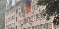 Росгвардейцы спасли людей из горящего общежития в Воронеже - РИА Воронеж