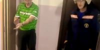 В Новосибирске спасатели пришли на помощь курьеру, руку которого зажал лифт - Сиб.фм