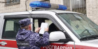 Школьницу из ЕАО нашли в автомобиле без номеров со спущенными колёсами - КП Хабаровск