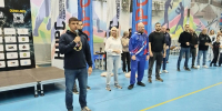 Везде поспел: Джефф Монсон в Благовещенске провел открытую тренировку и поучаствовал в экоакции (ФОТО) - Asn24.Ru