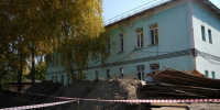 В Нижнеудинске продолжается ремонт Межпоселенческой центральной библиотеки - Weacom.Ru