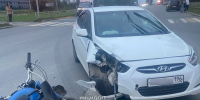 На ГГМ мотоциклист на «Урале» проехал на красный и врезался в Hyundai, после чего сбежал с места ДТП - Между Строк