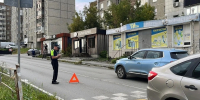 В Первоуральске легковушка едва не сбила двух школьниковвидео - КП Екатеринбург