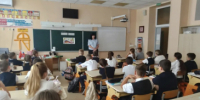 Полицейские проводят профилактические беседы со школьниками - Отдел МВД России по Северскому району